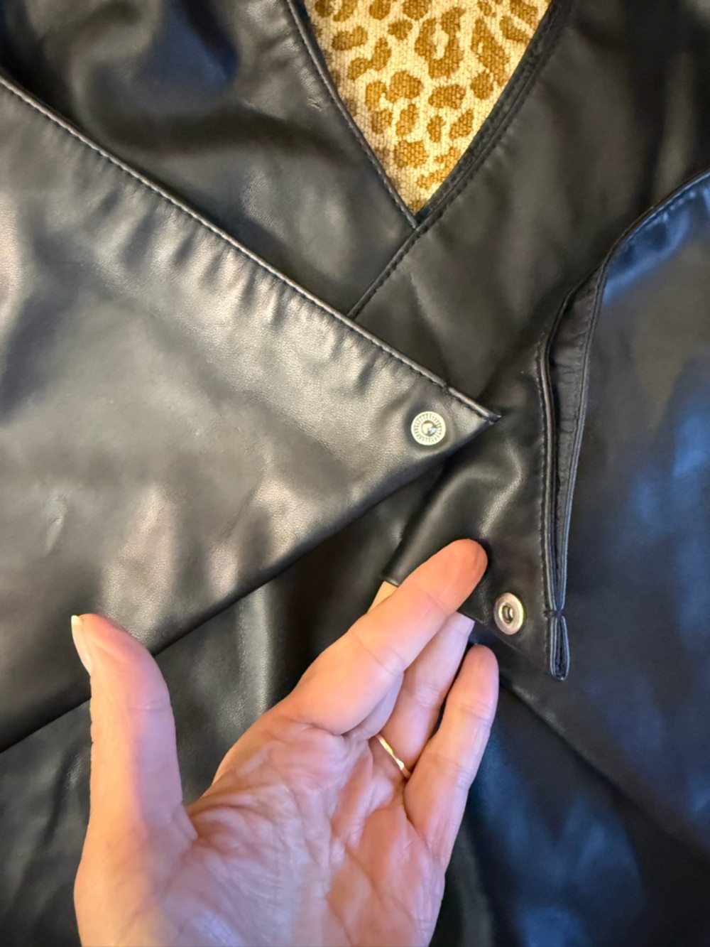 π― Authentic MM6 MAISON MARGIELA Black Shoulder Bag Tote Hobo - Picture 10 of 16